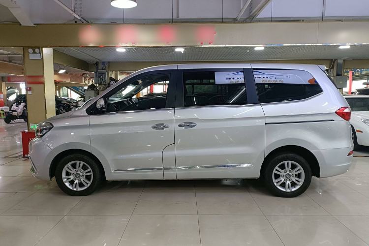 Used Huasong 7 2017 2.0T Automatic Elite Edition Exterior 4