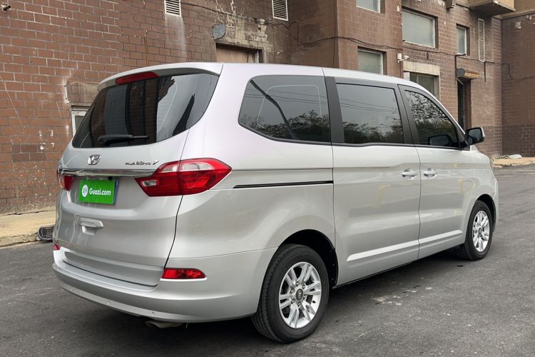 Used Huasong 7 2017 2.0T Automatic Standard Edition Exterior 4