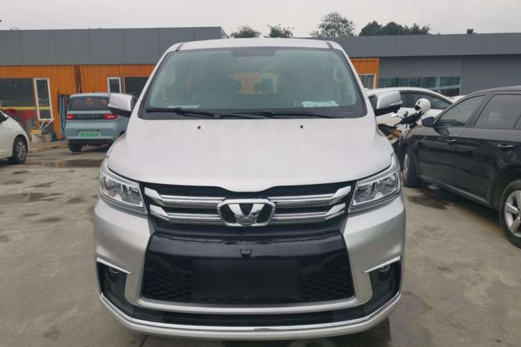 Used Huasong 7 2017 2.0T Automatic Standard Edition Front