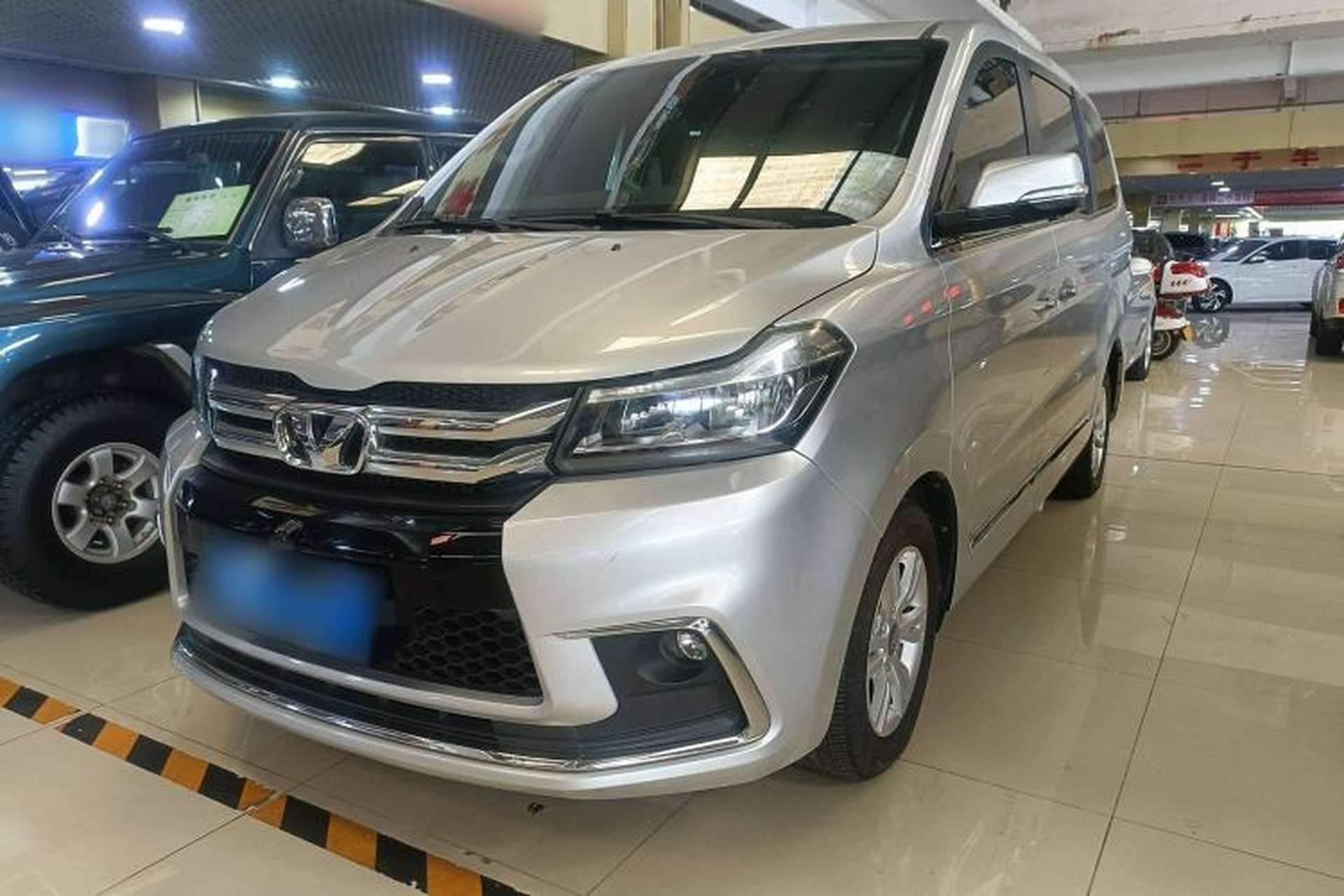 Used Huasong 7 2017 2.0T Automatic Elite Edition Front Left 45 Deg