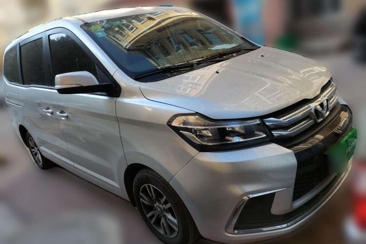 Used Huasong 7 2017 2.0T Automatic Elite Edition Front Right 45 Deg