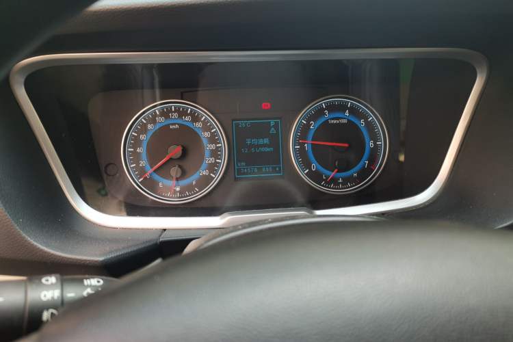 Used Huasong 7 2017 2.0T Automatic Standard Edition Instrument Cluster