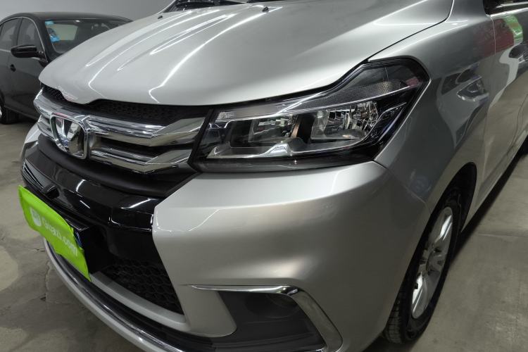 Used Huasong 7 2017 2.0T Automatic Standard Edition Left Front Headlight