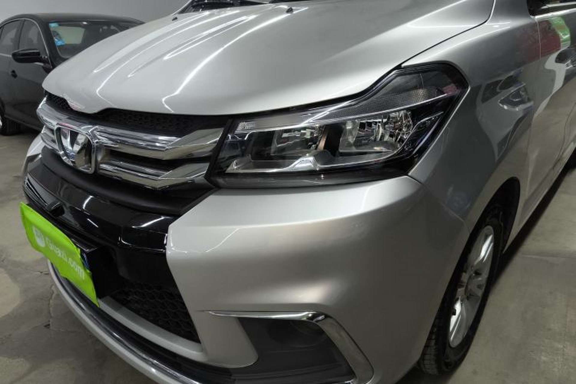 Used Huasong 7 2017 2.0T Automatic Standard Edition Left Front Headlight