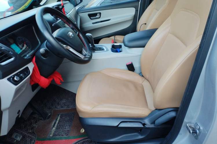 Used Huasong 7 2017 2.0T Automatic Elite Edition Left Front Seat