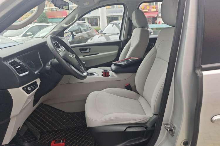 Used Huasong 7 2017 2.0T Automatic Standard Edition Left Front Seat