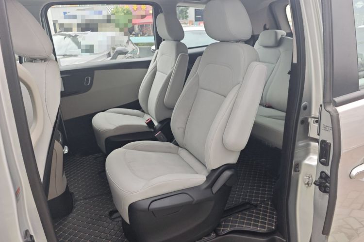 Used Huasong 7 2017 2.0T Automatic Standard Edition Left Rear Seat