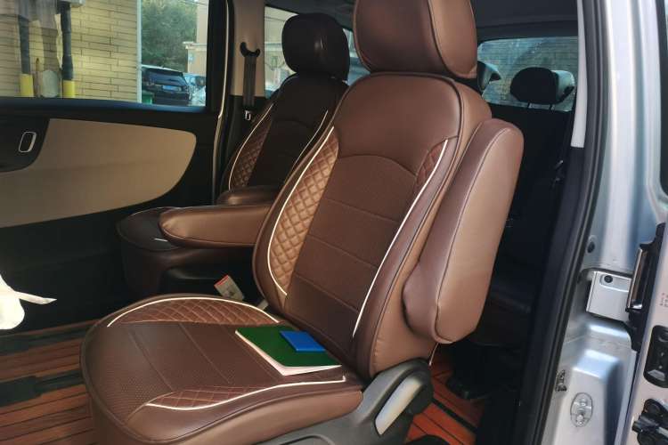 Used Huasong 7 2017 2.0T Automatic Elite Edition Left Rear Seat