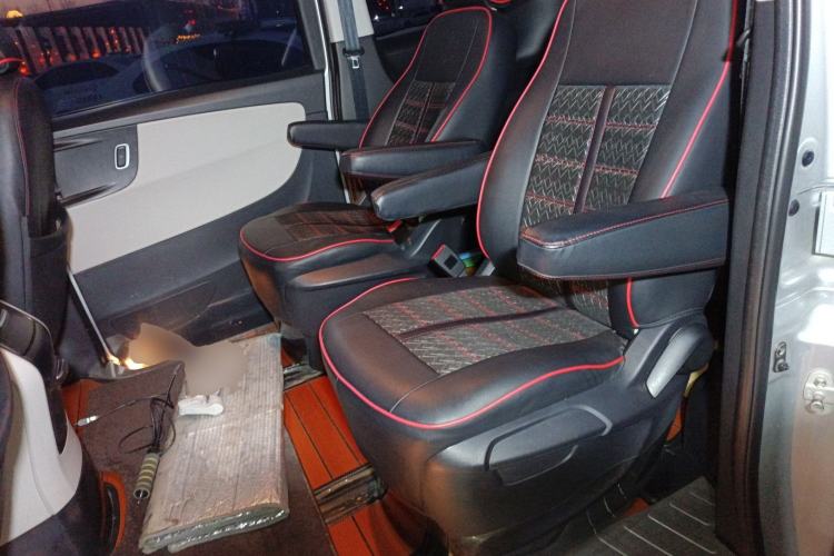 Used Huasong 7 2017 2.0T Automatic Elite Edition Left Rear Seat