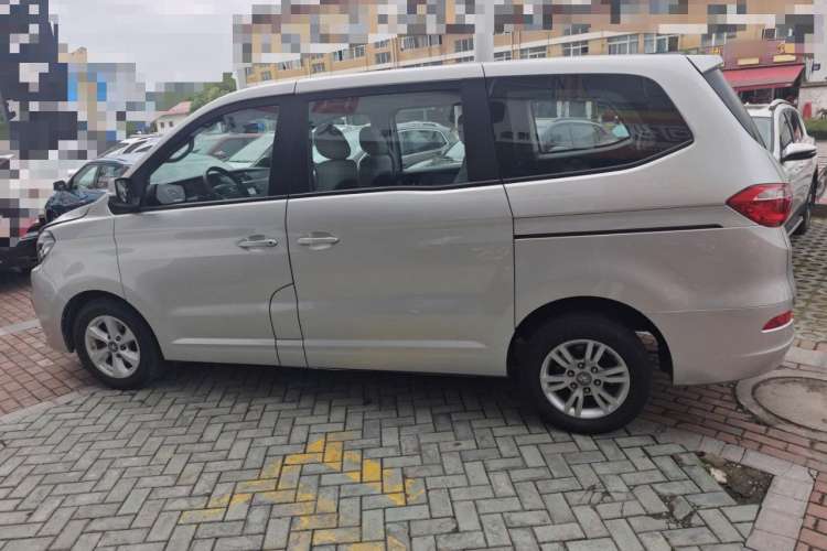 Used Huasong 7 2017 2.0T Automatic Standard Edition Left Side