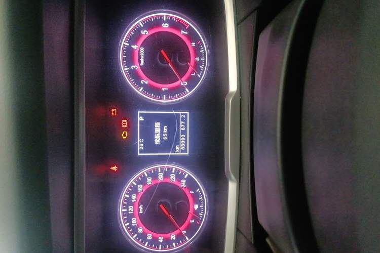 Used Huasong 7 2017 2.0T Automatic Elite Edition Odometer Close Up