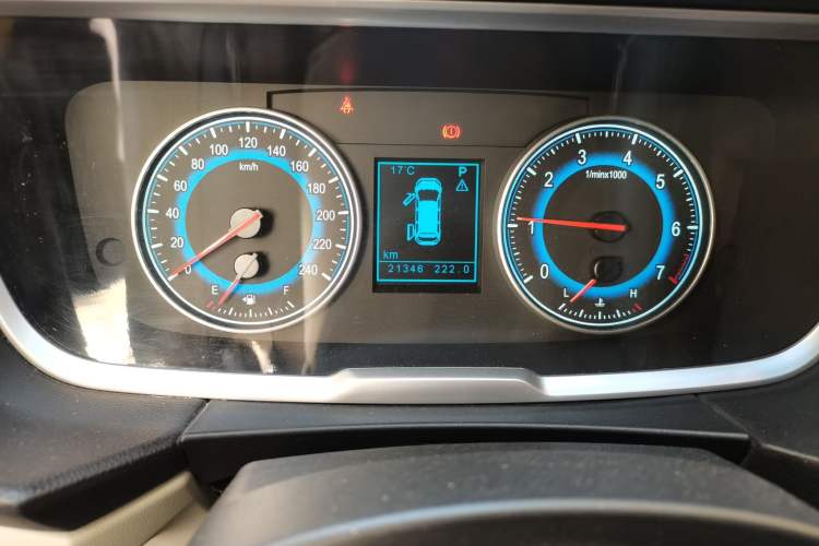 Used Huasong 7 2017 2.0T Automatic Elite Edition Odometer Close Up