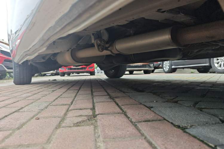 Used Huasong 7 2017 2.0T Automatic Standard Edition Right Side Sill