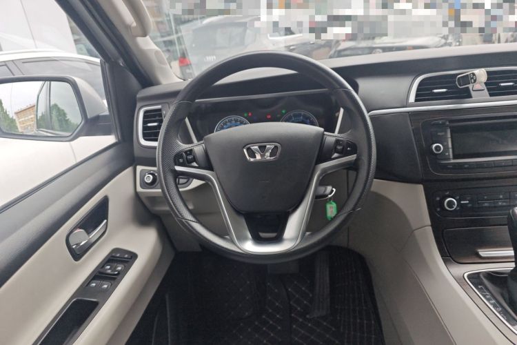 Used Huasong 7 2017 2.0T Automatic Standard Edition Steering Wheel