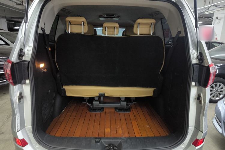 Used Huasong 7 2017 2.0T Automatic Standard Edition Trunk