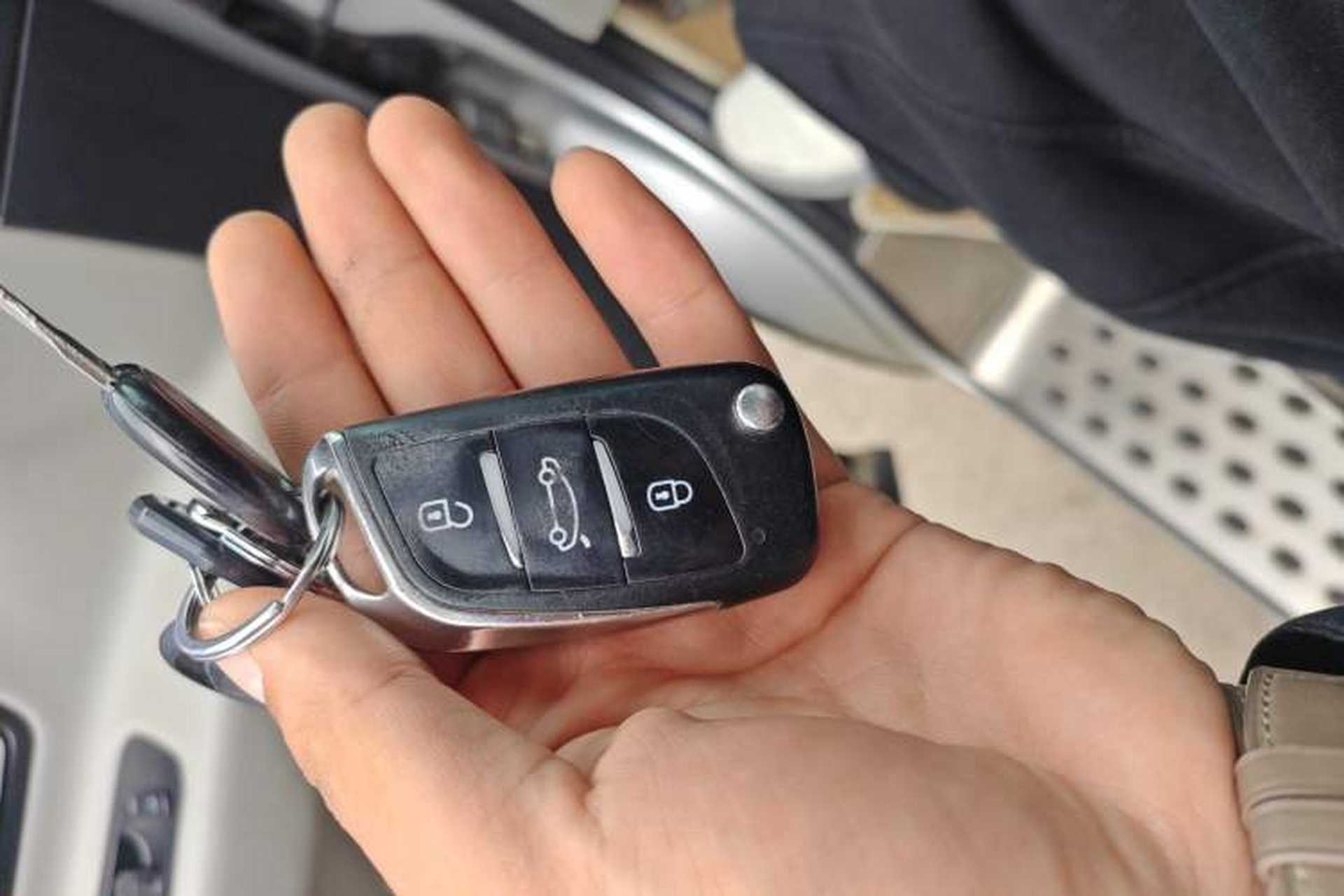 Used Huasong 7 2017 2.0T Automatic Standard Edition Vehicle Key