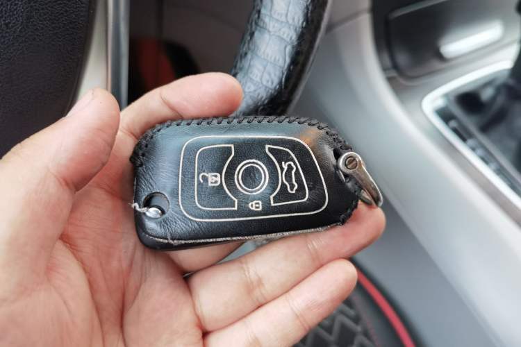 Used Huasong 7 2017 2.0T Automatic Elite Edition Vehicle Key