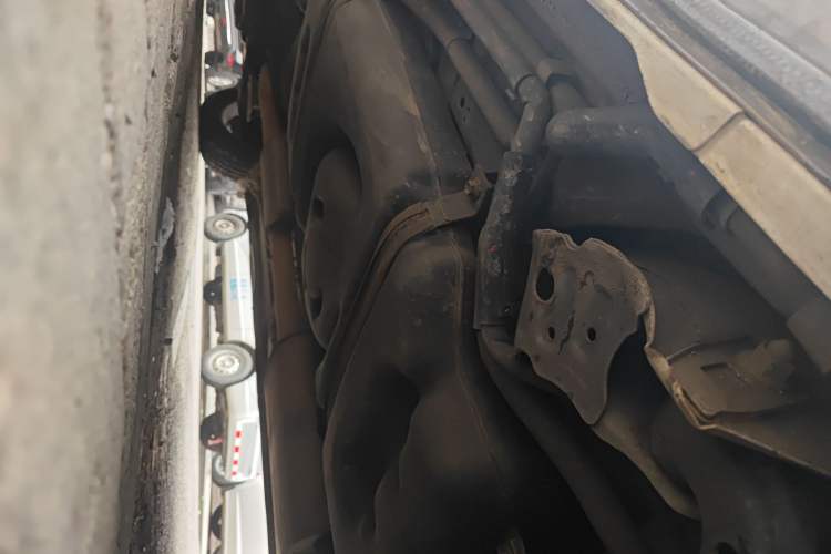 Used Huasong 7 2017 2.0T Automatic Elite Edition Chassis Rear Left
