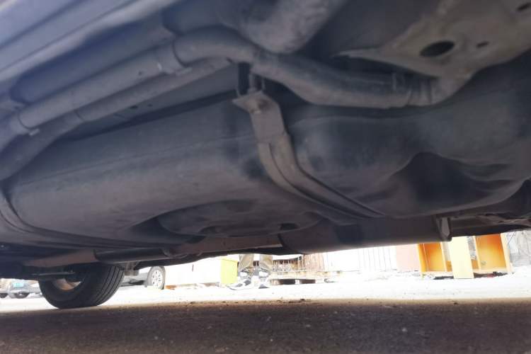 Used Huasong 7 2017 2.0T Automatic Standard Edition Chassis Rear Left