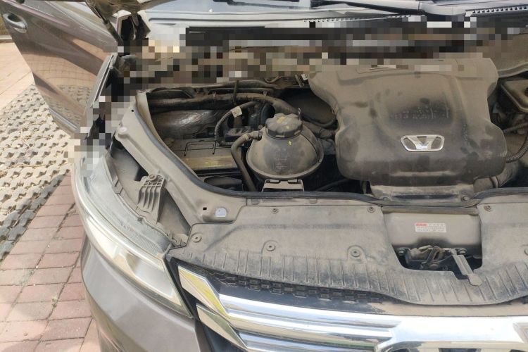 Used Huasong 7 2017 2.0T Automatic Elite Edition Engine Bay Right