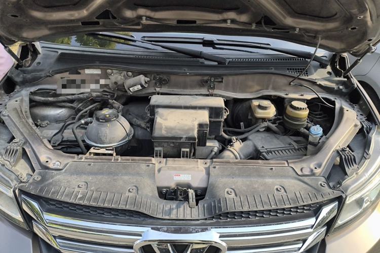 Used Huasong 7 2017 2.0T Automatic Elite Edition Engine Bay