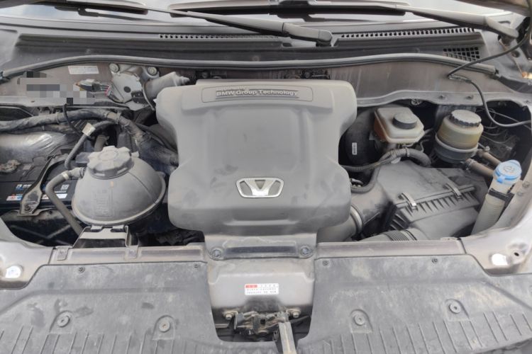 Used Huasong 7 2017 2.0T Automatic Elite Edition Engine Bay