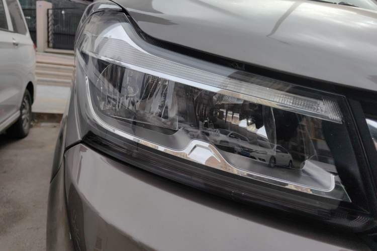 Used Huasong 7 2017 2.0T Automatic Elite Edition Exterior 6