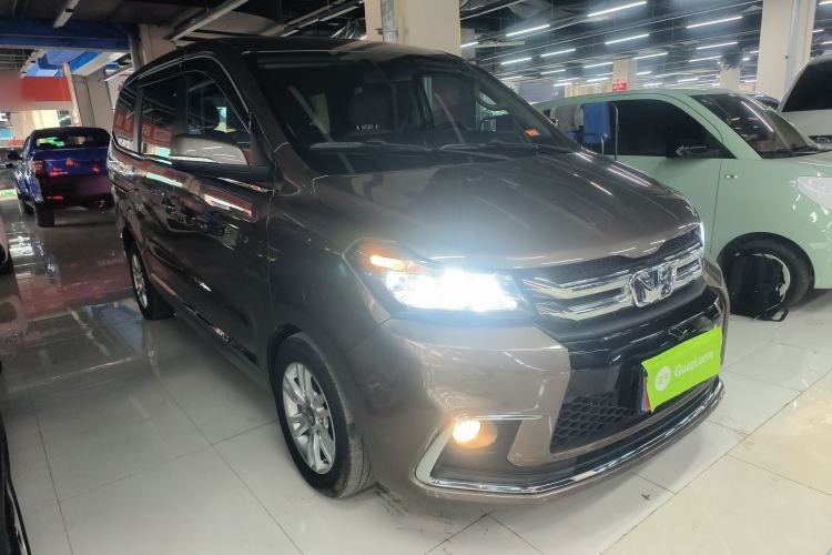 Used Huasong 7 2017 2.0T Automatic Standard Edition Front Right 45 Deg
