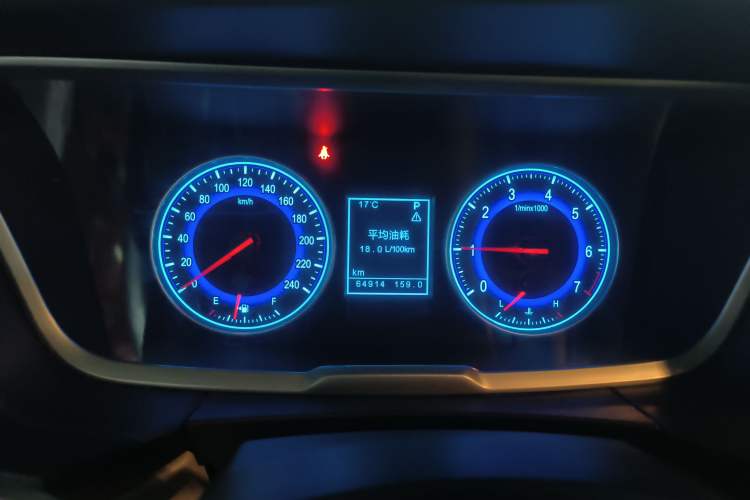 Used Huasong 7 2017 2.0T Automatic Standard Edition Instrument Cluster
