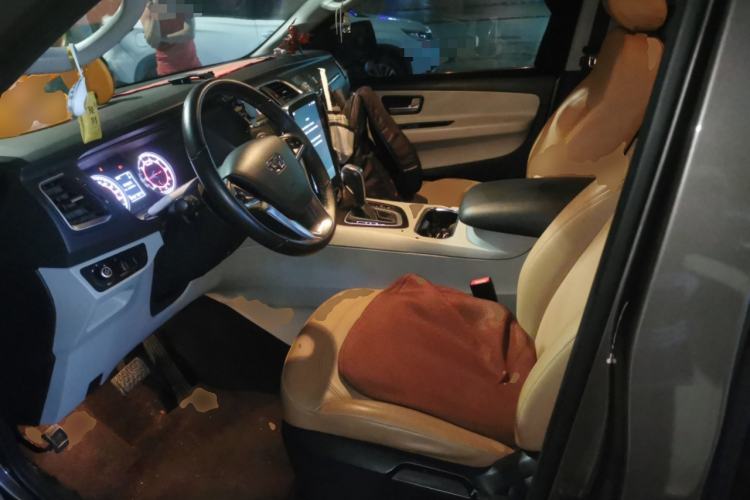 Used Huasong 7 2017 2.0T Automatic Elite Edition Left Front Seat