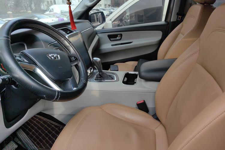 Used Huasong 7 2017 2.0T Automatic Elite Edition Left Front Seat