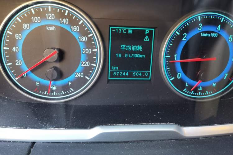 Used Huasong 7 2017 2.0T Automatic Standard Edition Odometer Close Up