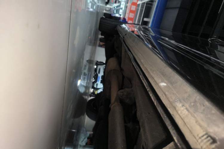 Used Huasong 7 2017 2.0T Automatic Standard Edition Right Side Sill