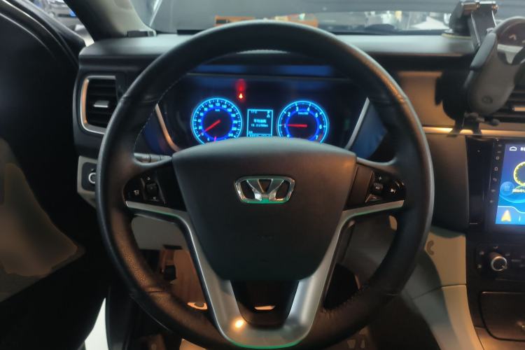 Used Huasong 7 2017 2.0T Automatic Standard Edition Steering Wheel