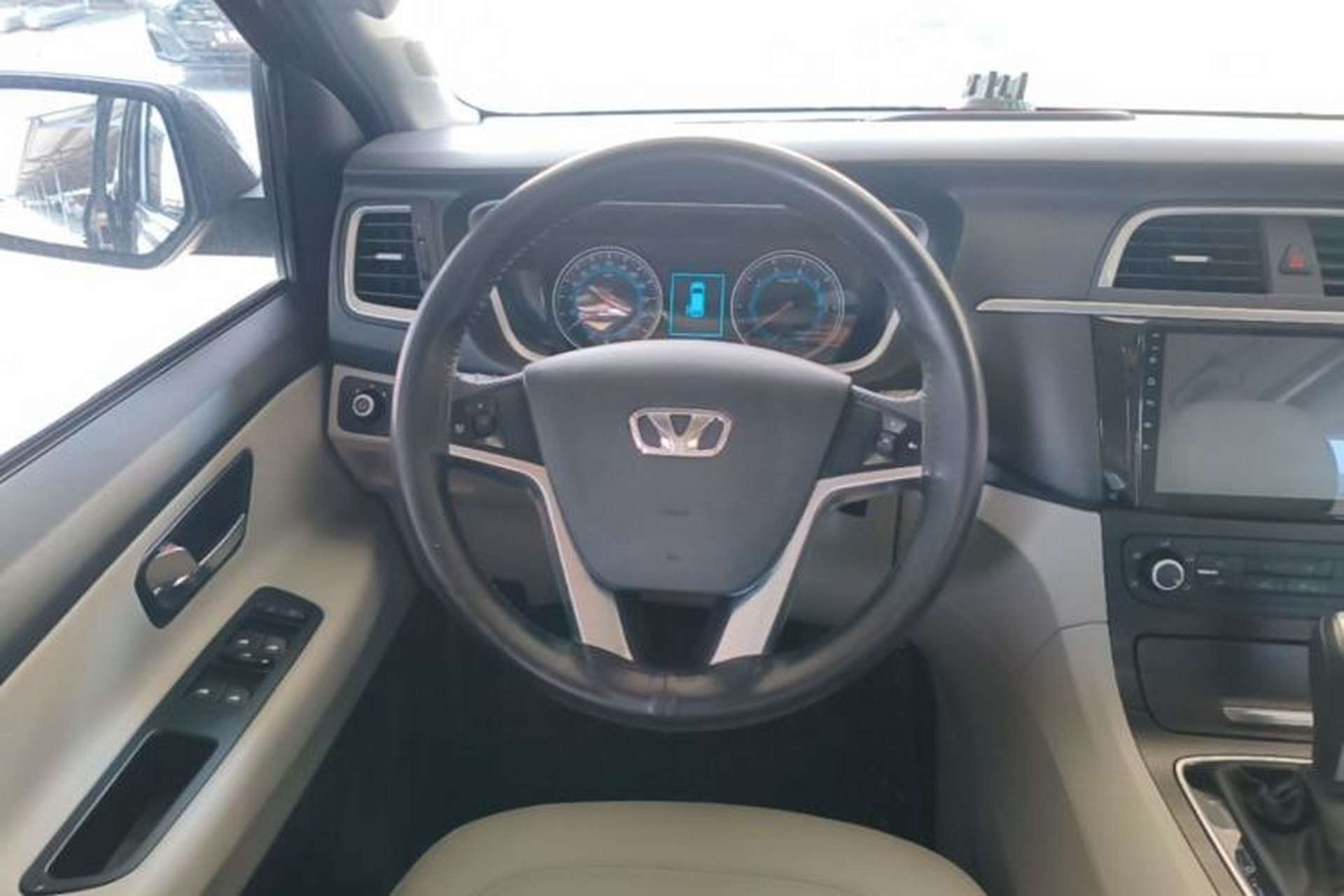 Used Huasong 7 2017 2.0T Automatic Standard Edition Steering Wheel