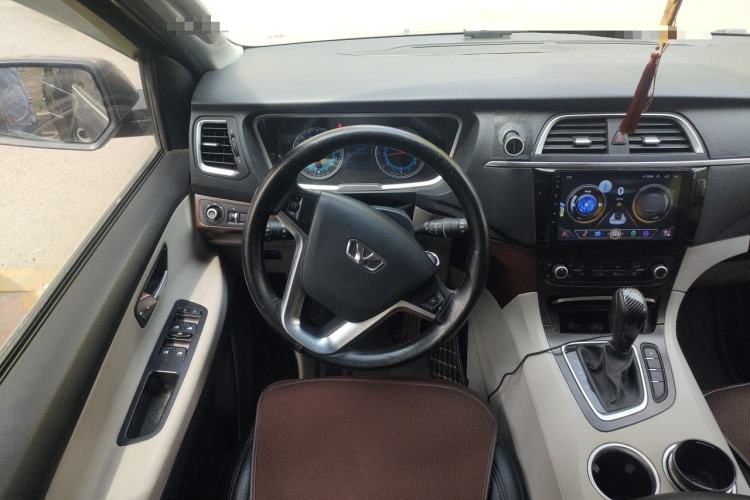 Used Huasong 7 2017 2.0T Automatic Elite Edition Steering Wheel