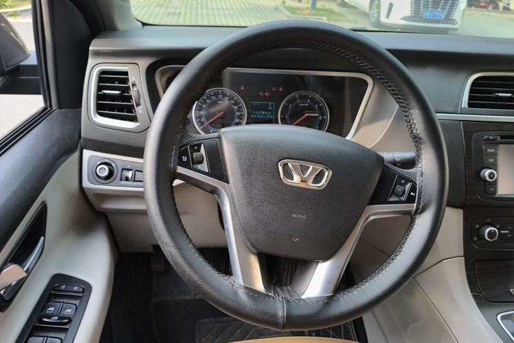 Used Huasong 7 2017 2.0T Automatic Elite Edition Steering Wheel