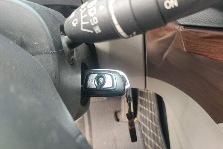 Used Huasong 7 2017 2.0T Automatic Elite Edition Vehicle Key