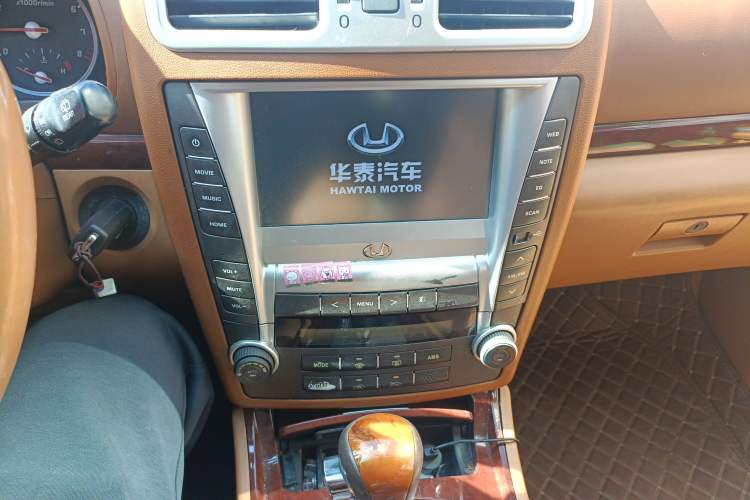 Used Huatai Boliger 2012 1.8T Automatic Two-Wheel Drive Executive Version Audio And AC Panel