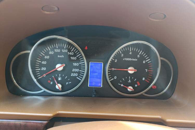 Used Huatai Boliger 2012 1.8T Automatic Two-Wheel Drive Executive Version Instrument Cluster