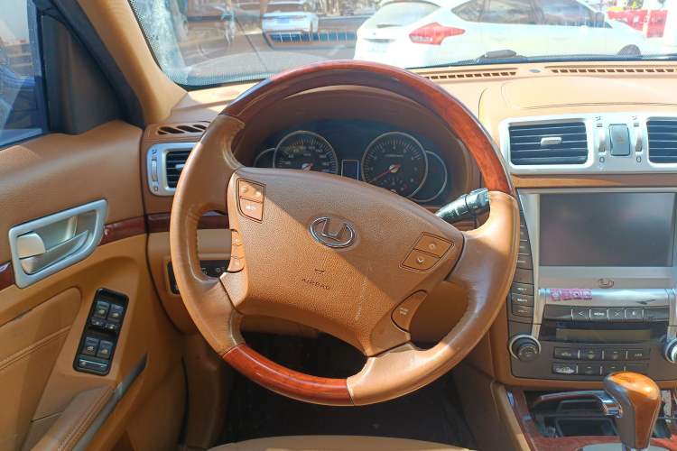 Used Huatai Boliger 2012 1.8T Automatic Two-Wheel Drive Executive Version Steering Wheel