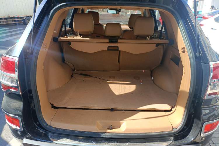 Used Huatai Boliger 2012 1.8T Automatic Two-Wheel Drive Executive Version Trunk