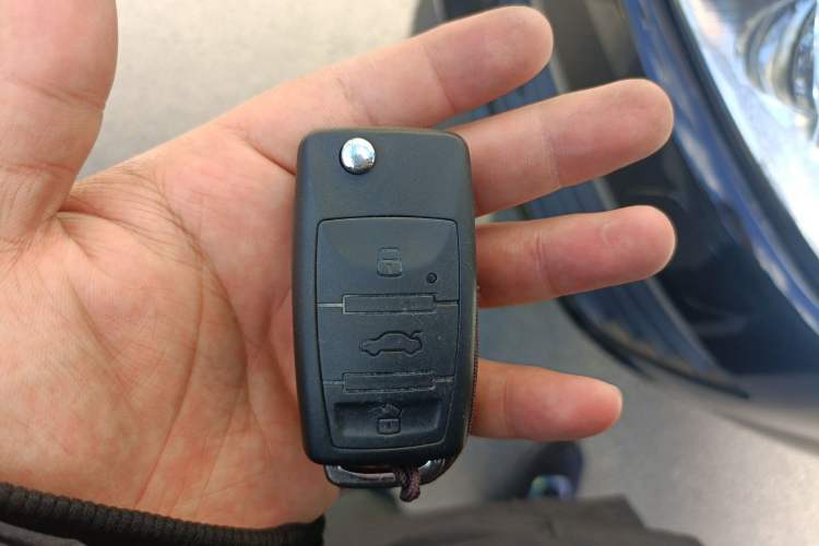 Used Huatai Boliger 2012 1.8T Automatic Two-Wheel Drive Executive Version Vehicle Key