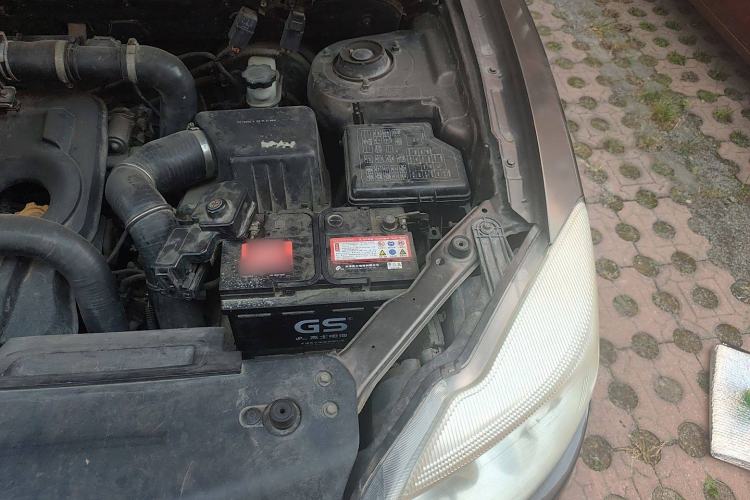 Used Huatai Boliger 2012 1.8T Automatic Two-Wheel Drive Business Edition Engine Bay Left