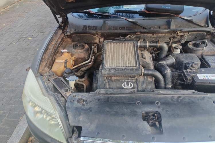 Used Huatai Boliger 2012 1.8T Manual Two-Wheel Drive Smart Edition Engine Bay Right