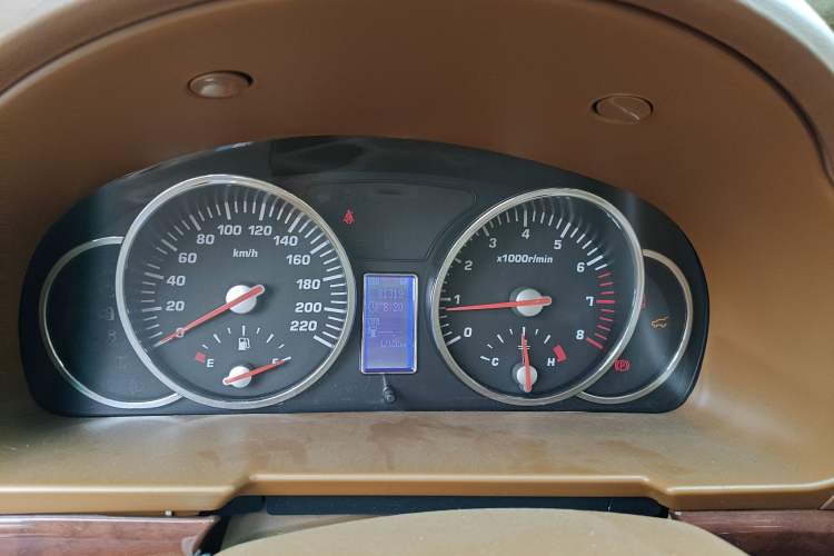 Used Huatai Boliger 2012 1.8T Manual Two-Wheel Drive Smart Edition Instrument Cluster