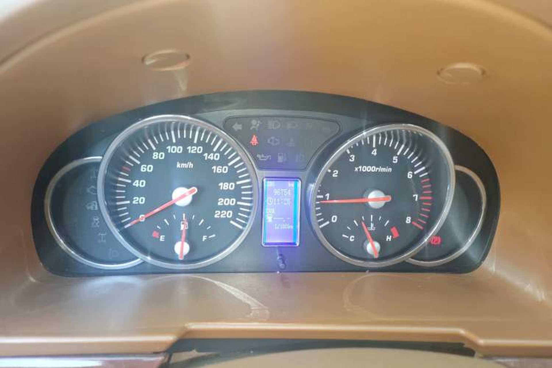 Used Huatai Boliger 2012 1.8T Manual Two-Wheel Drive Smart Edition Instrument Cluster