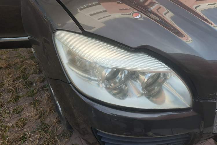 Used Huatai Boliger 2012 1.8T Automatic Two-Wheel Drive Business Edition Right Front Headlight