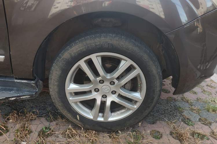 Used Huatai Boliger 2012 1.8T Automatic Two-Wheel Drive Business Edition Right Front Wheel Hub