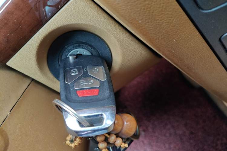 Used Huatai Boliger 2012 1.8T Manual Two-Wheel Drive Smart Edition Vehicle Key